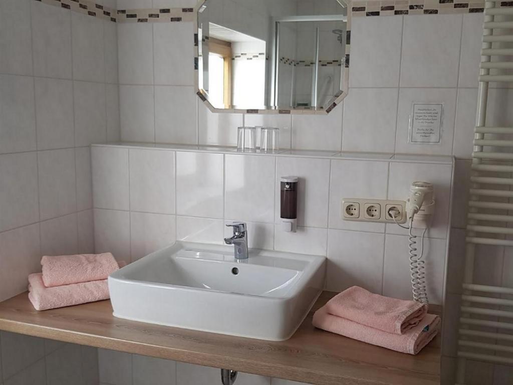 Hotel Garni Edelweiss Зигсдорф Экстерьер фото
