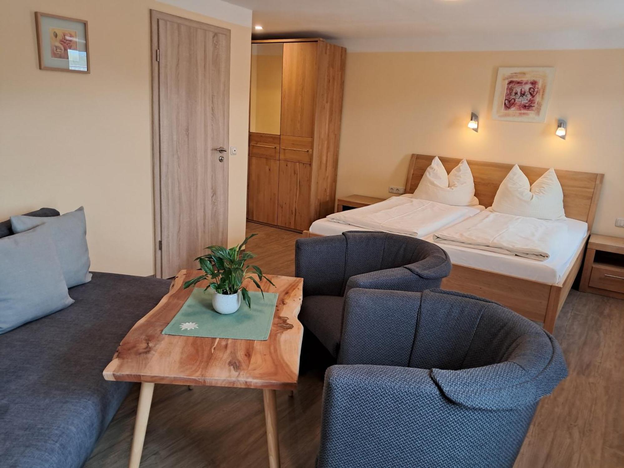 Hotel Garni Edelweiss Зигсдорф Экстерьер фото